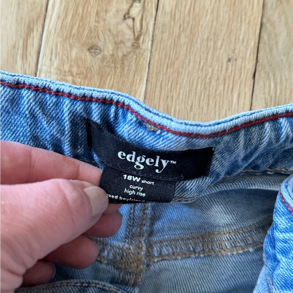 Edgely Curvy High Rise Relaxed Boyfriend Wide Leg Jean - Short - Picture 8 of 12